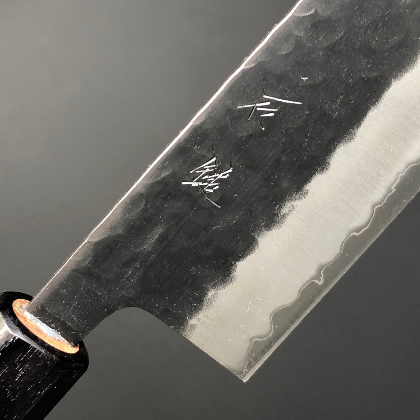 Santoku Black Stainless 165 mm (6.5 in) Aogami Super Hammered Finish Double-Bevel Walnut Octagonal type