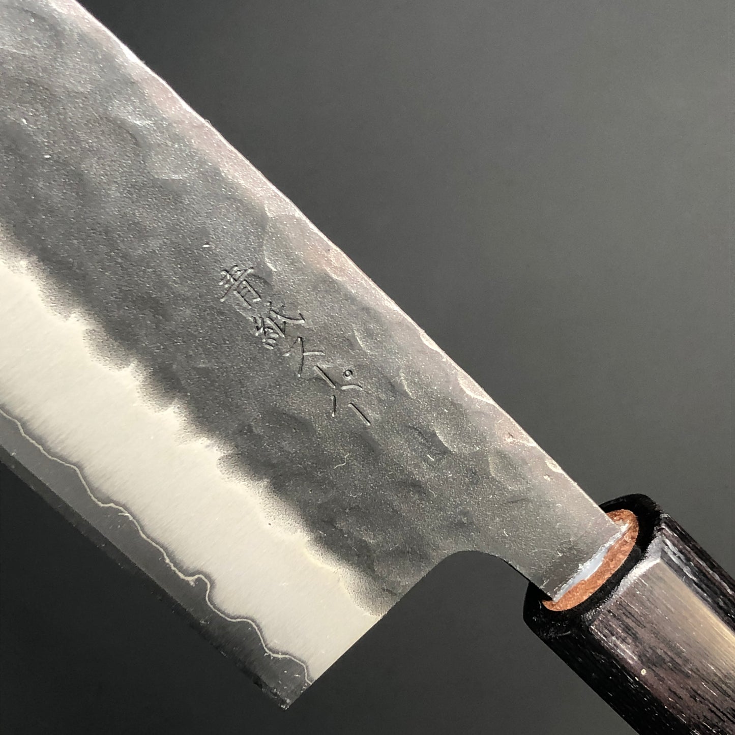 Santoku Black Stainless 165 mm (6.5 in) Aogami Super Hammered Finish Double-Bevel Walnut Octagonal type