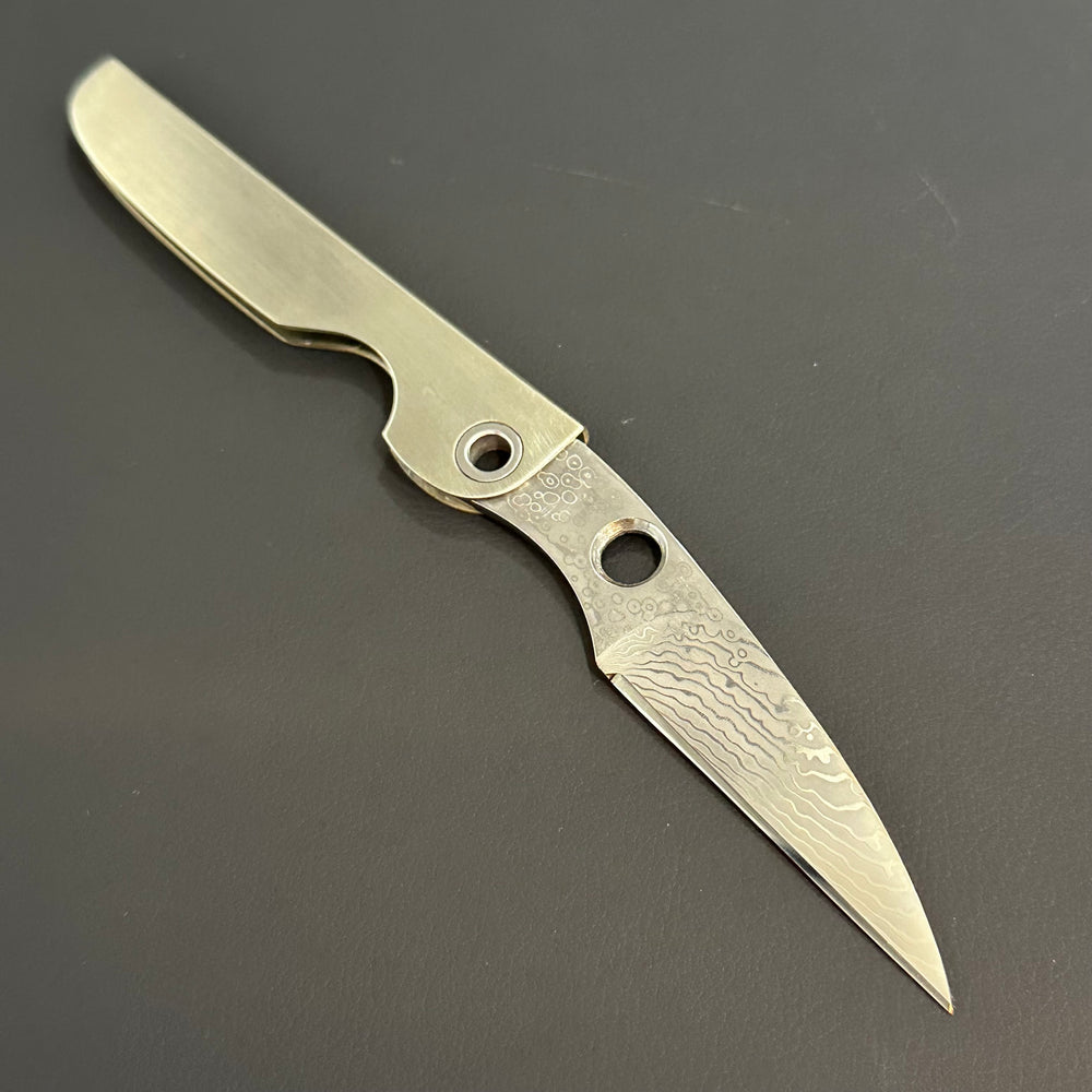 
                  
                    Folding Knife VG10 Nickel Silver
                  
                